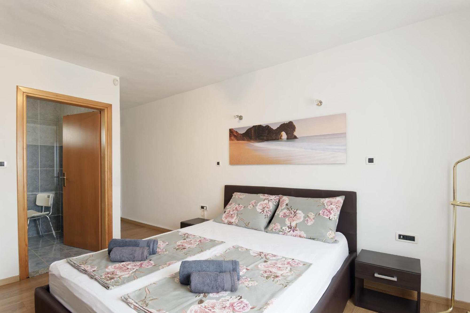 Apartment Larissa By Rent Istria Visnjan Bagian luar foto