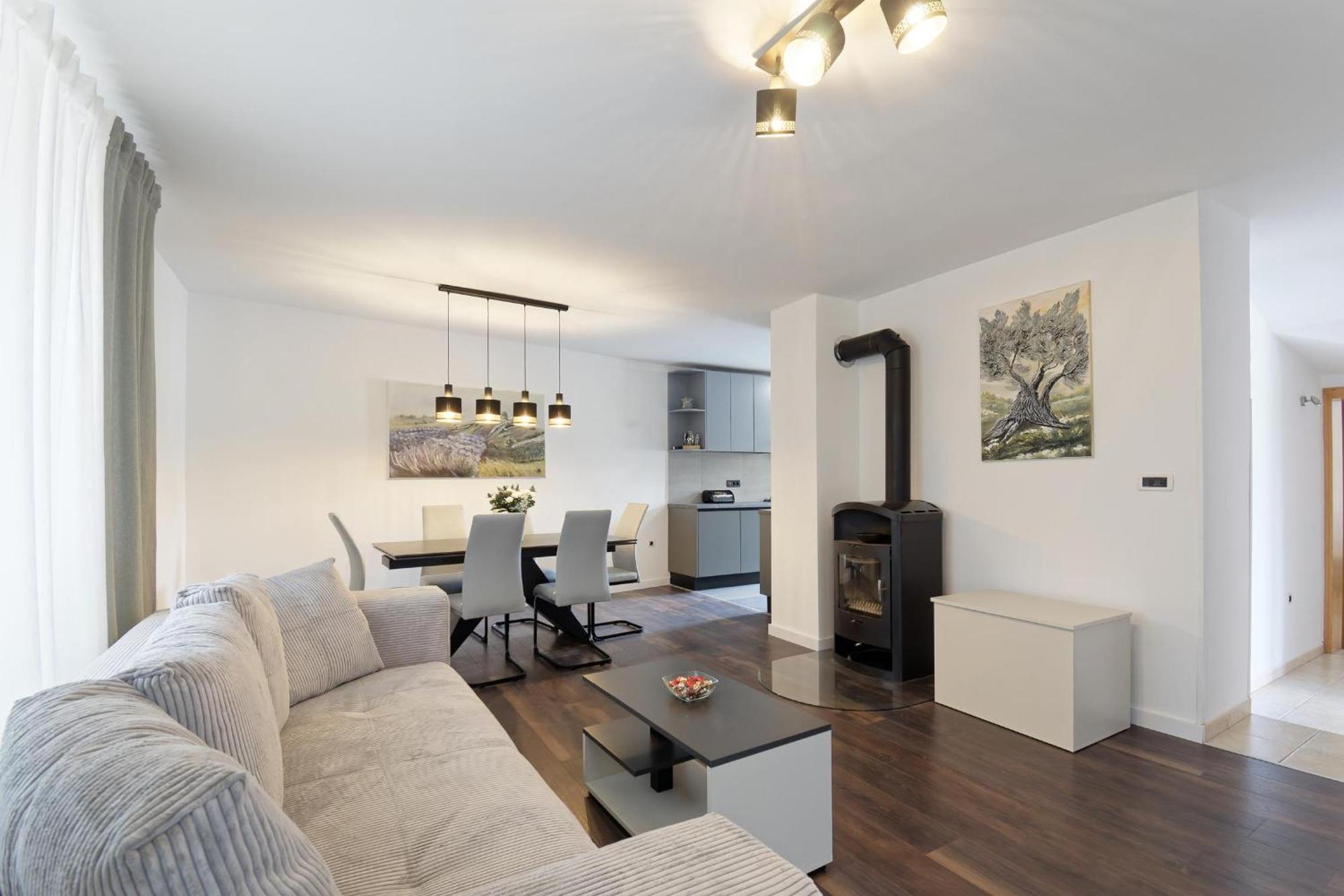 Apartment Larissa By Rent Istria Visnjan Bagian luar foto
