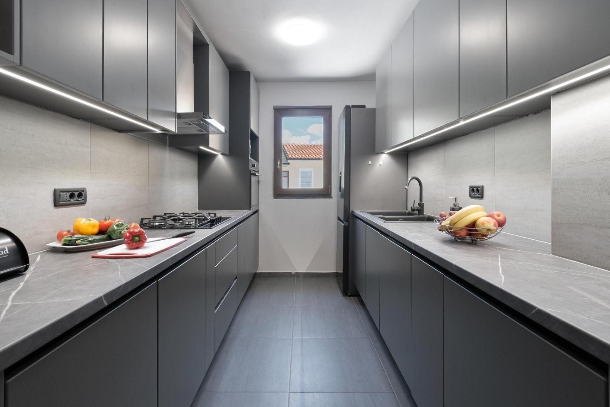Apartment Larissa By Rent Istria Visnjan Bagian luar foto